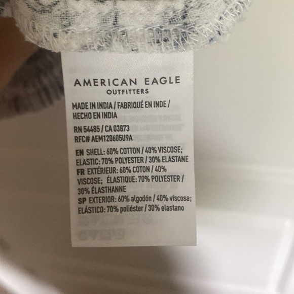 American Eagle Outfitters Blue and White Floral Blouse - Picture 3 of 3